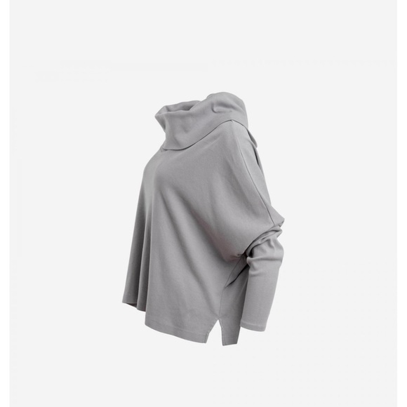 GRP 1 turtleneck long sleeve women’s blouse/ sweater - Picture 4 of 7